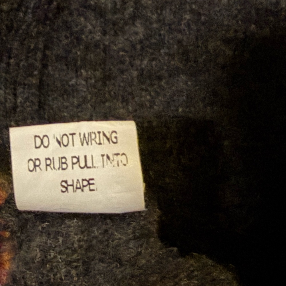 Classic Charcoal Cardigan in Gryffindor school colors - Picture 6 of 8